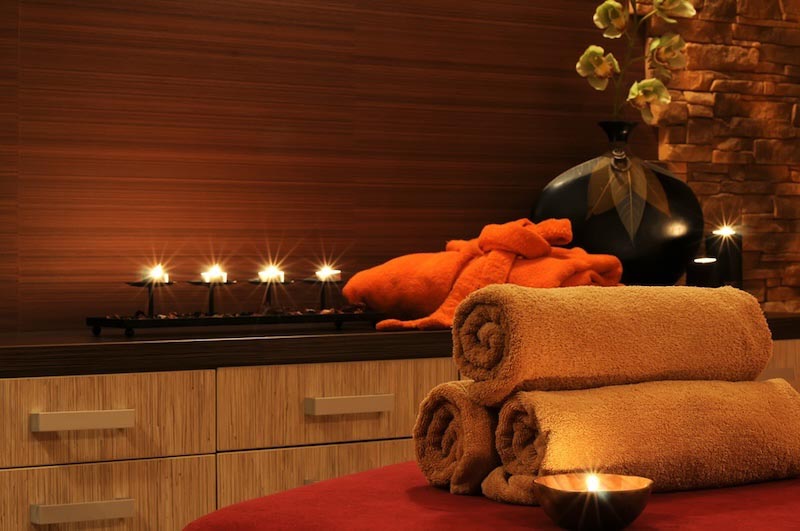 Salon de Massage wallpaper mural