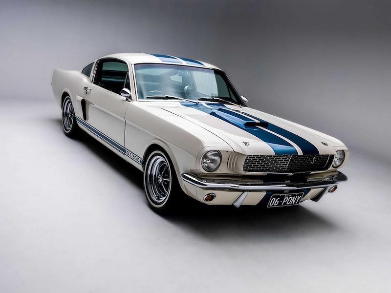 Modèle de Voiture Mustang wallpaper mural