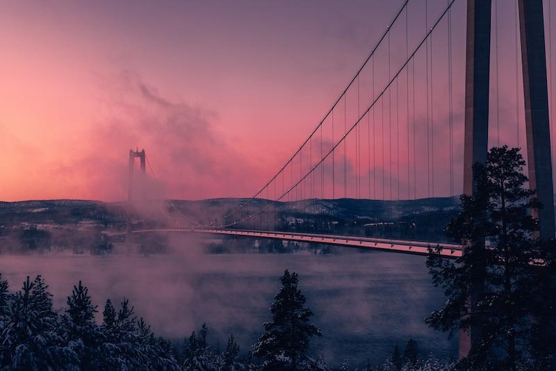 Pont Nuageux wallpaper mural