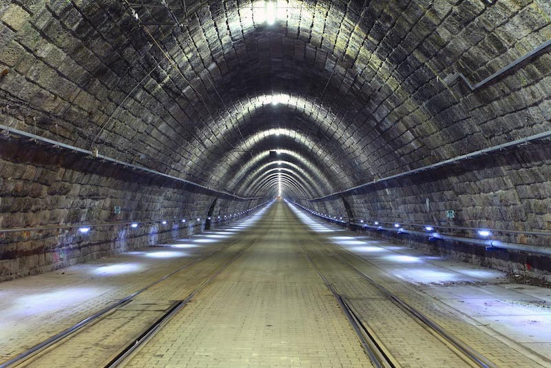 Tunnel Ferroviaire wallpaper mural