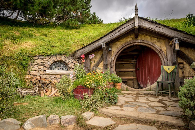 Maison des Hobbits wallpaper mural